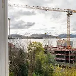 شقة - Charming 3 Bedroom With Views! *