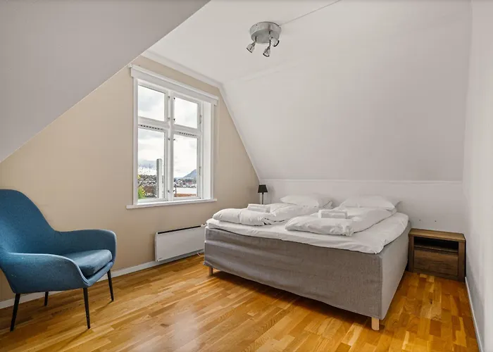 - Charming 3 Bedroom With Views! Apartman