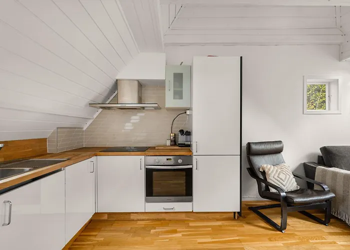 Апартаменты - Charming 3 Bedroom With Views! *