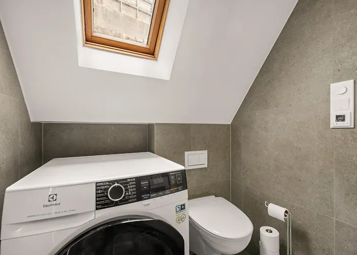 - Charming 3 Bedroom With Views! Апартаменты Берген