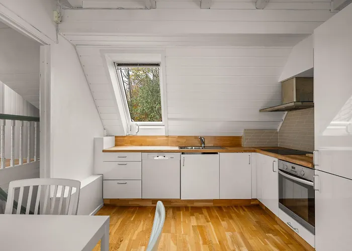 - Charming 3 Bedroom With Views! Апартаменты