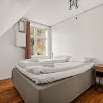 - Charming 3 Bedroom With Views! 아파트 *