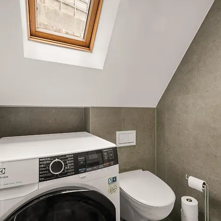 - Charming 3 Bedroom With Views! Appartamento Bergen